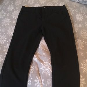 BLACK SKINNY JEANS *NEVER WORN*